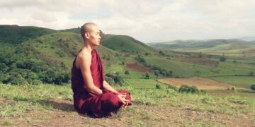 開箱緬甸另類少年和尚的日常   Naing Win：我用ESG和全世界交朋友！