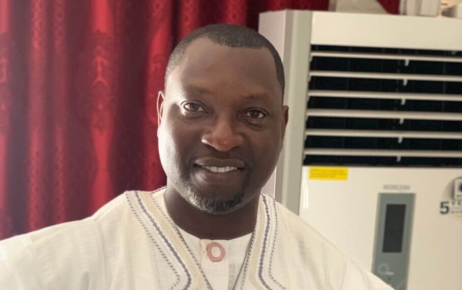 來自奈及利亞的正義，Obafemi Jegede：我代表全世界男性向女性道歉！