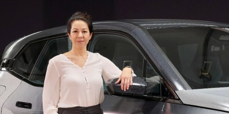 轟動 CES 電子展後，BMW Dee 未來概念車四月將在中國首發！專訪項目負責人克拉克：為出行者打造永續未來