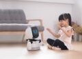 讓機器人來幫你！女媧創造最新 AI 機器人，送餐、聊天、擦桌子樣樣來！ 