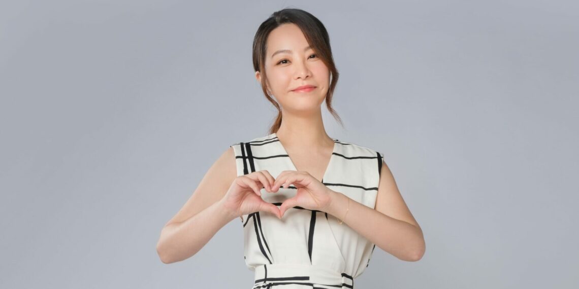 地球和人都需要「心靈保養」？方思云從哈拉影城負責人到創辦心覺學苑：一個生命探索的機會，開啟了我不一樣的生命旅程