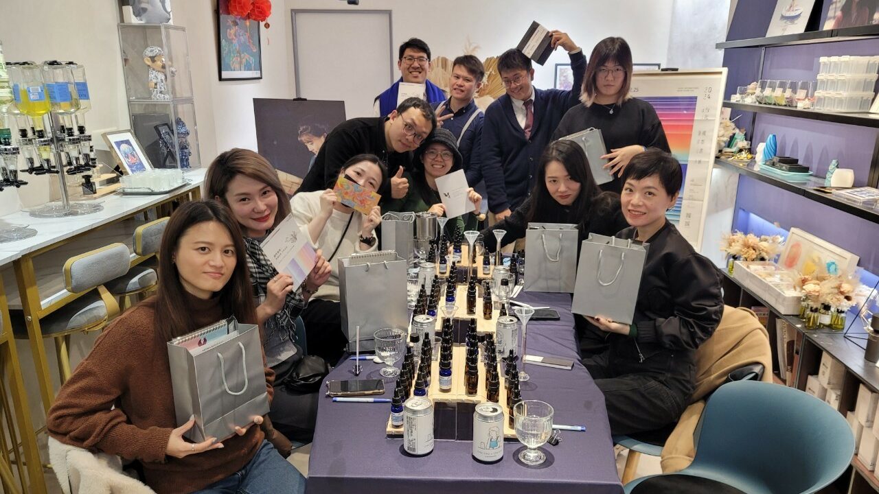 這張圖片的 alt 屬性值為空,它的檔案名稱為 4%EF%BC%88%E5%8F%B0%E5%8C%97%E5%9C%8B%E9%9A%9B%E6%9B%B8%E5%B1%95%E4%B8%B2%E9%80%A3%E6%B4%BB%E5%8B%95%EF%BC%8C%E5%90%88%E7%85%A7A%EF%BC%89-edited.jpg