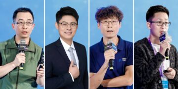 從左至右：小擇智能創辦人李國山、出海研究院創辦人忠哥、語核科技創辦人兼 CEO 翟星吉、非凡產研研究負責人宦家臣。（圖：GTC2025 Shanghai）