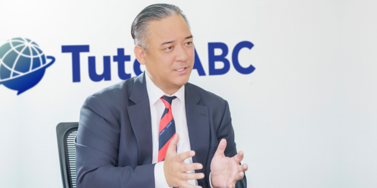 台北市英僑商會主席、TutorABC 共同董事長暨執行長楊順銓。（圖：TutorABC）